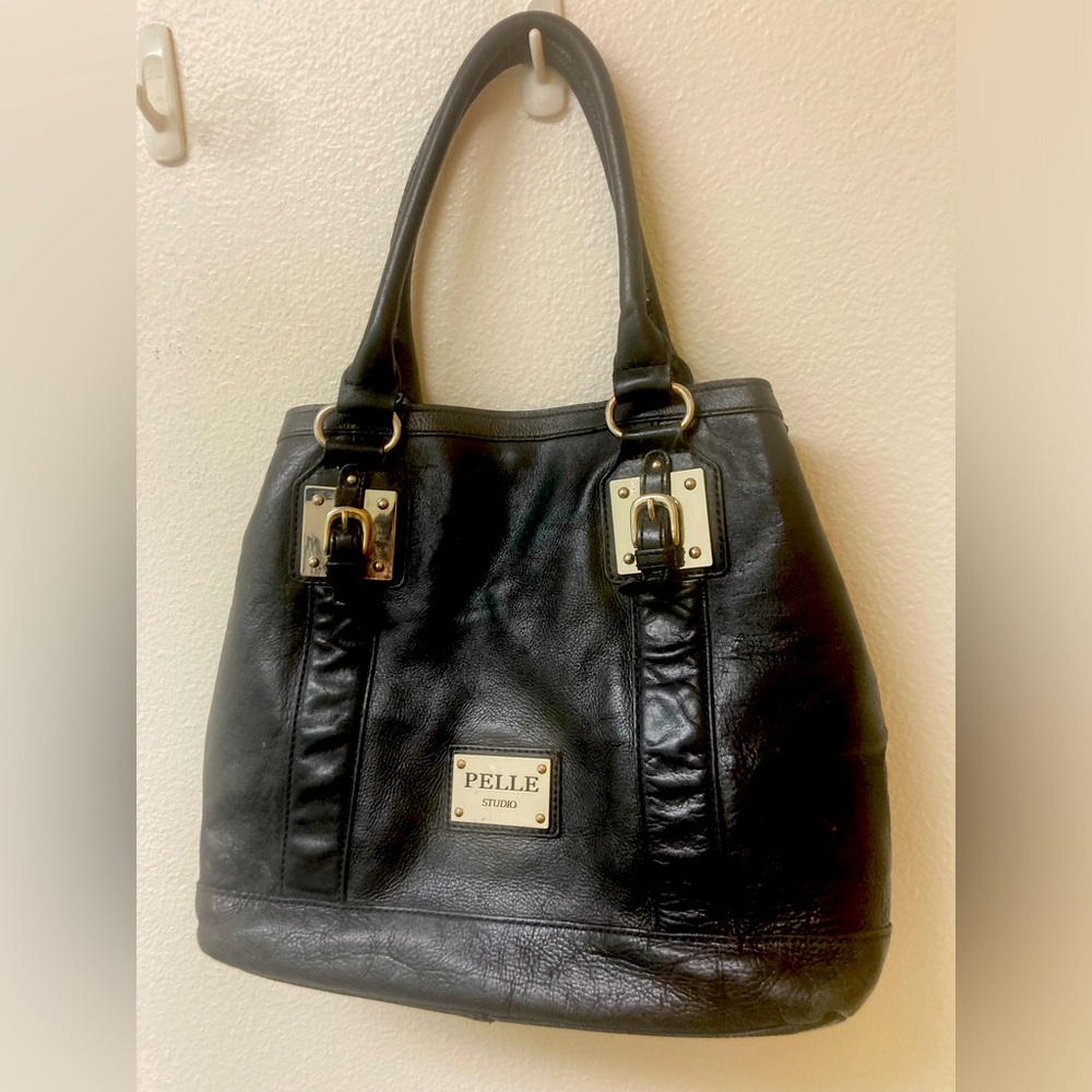 PELLE STUDIO Wilson Leather Shoulder Bag